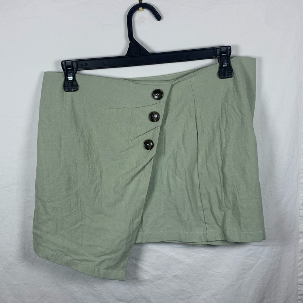 SHEIN Skorts, Light Green, Button Down Design, LG